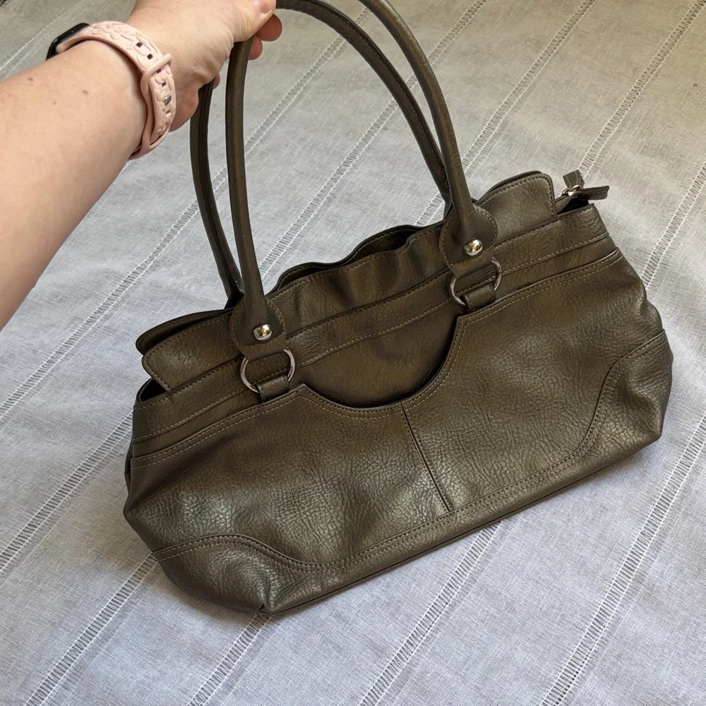 Mondani Metallic Gray Y2k Shoulder Bag